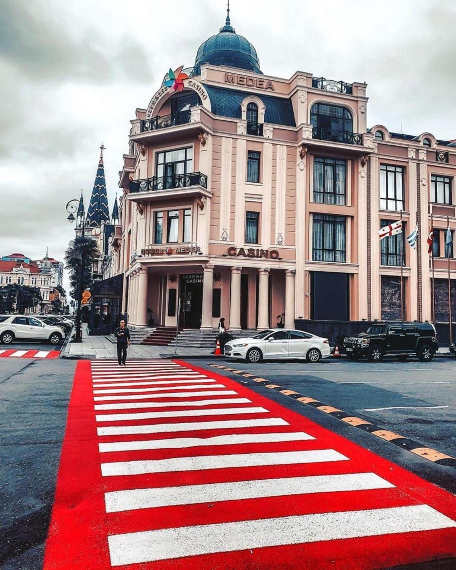 Orbi Aparthotel In Batumi Eksteriør bilde